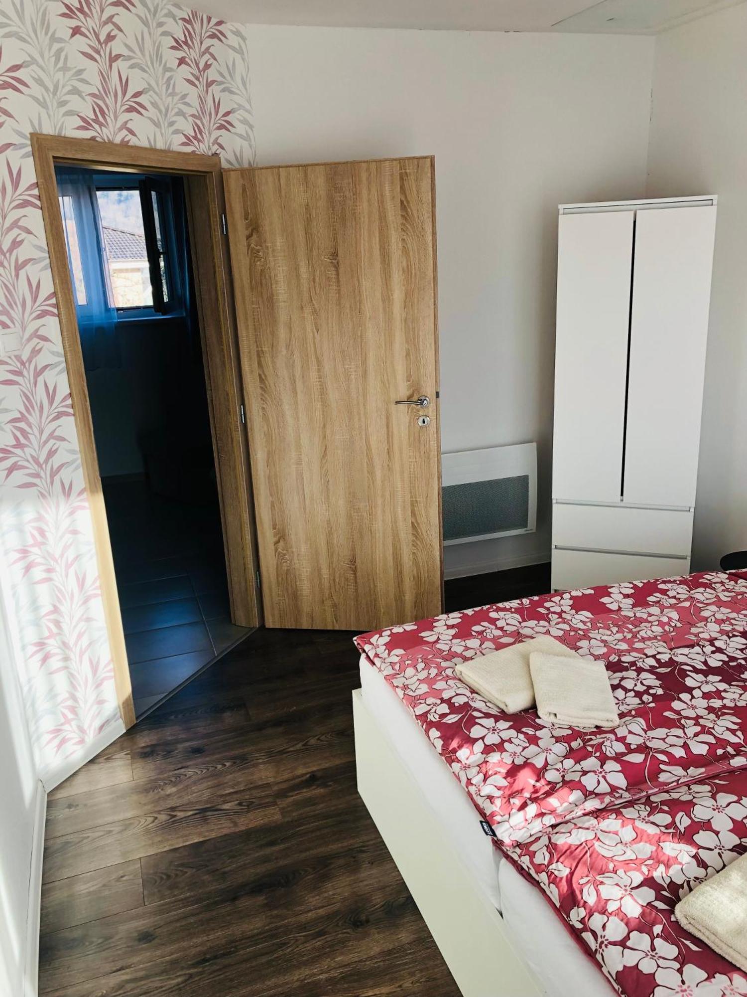 Vilka Cachtice Apartment Luaran gambar